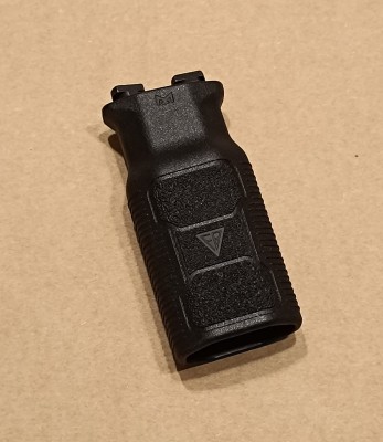 FBŁR_Uchwyt-przedni-grip-msbs-grot-m-lok-1