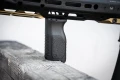 Strike-Industries_Chwyt-M-LOK-Angled-Vertical-Grip-Long-FDE-SI-AR-CMAG-L-32700_11.jpg