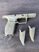 FBŁR - Zestaw konwersyjny chwytu BASIC Plus ARID EARTH (okładki chwytu S, M, L), pistolet MPS kal. 9x19mm (FBŁR 592-99-000-030 BT H-261)
