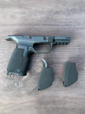 ARMY3 BLK BT.JPG