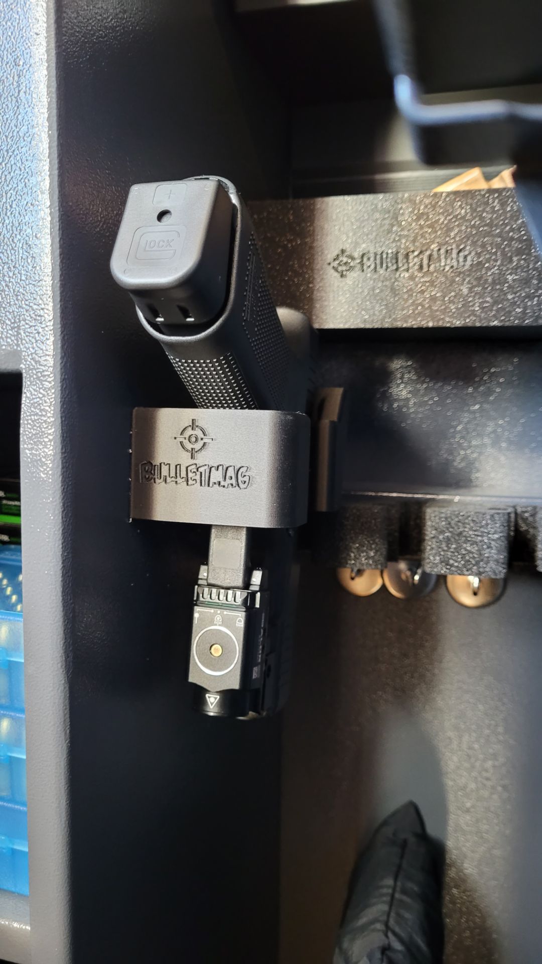 uchwyt_latarka_broń_krótka