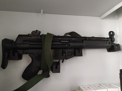 uniwersalny_uchwyt_karabinek2